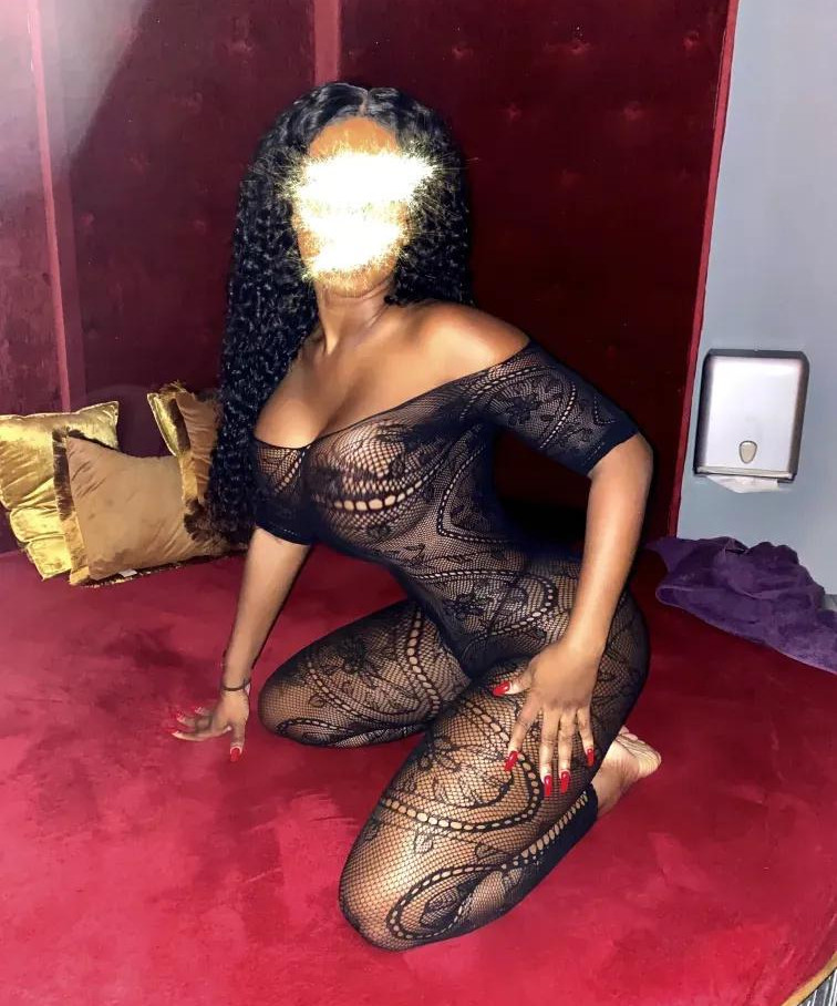 Ebony Lola
